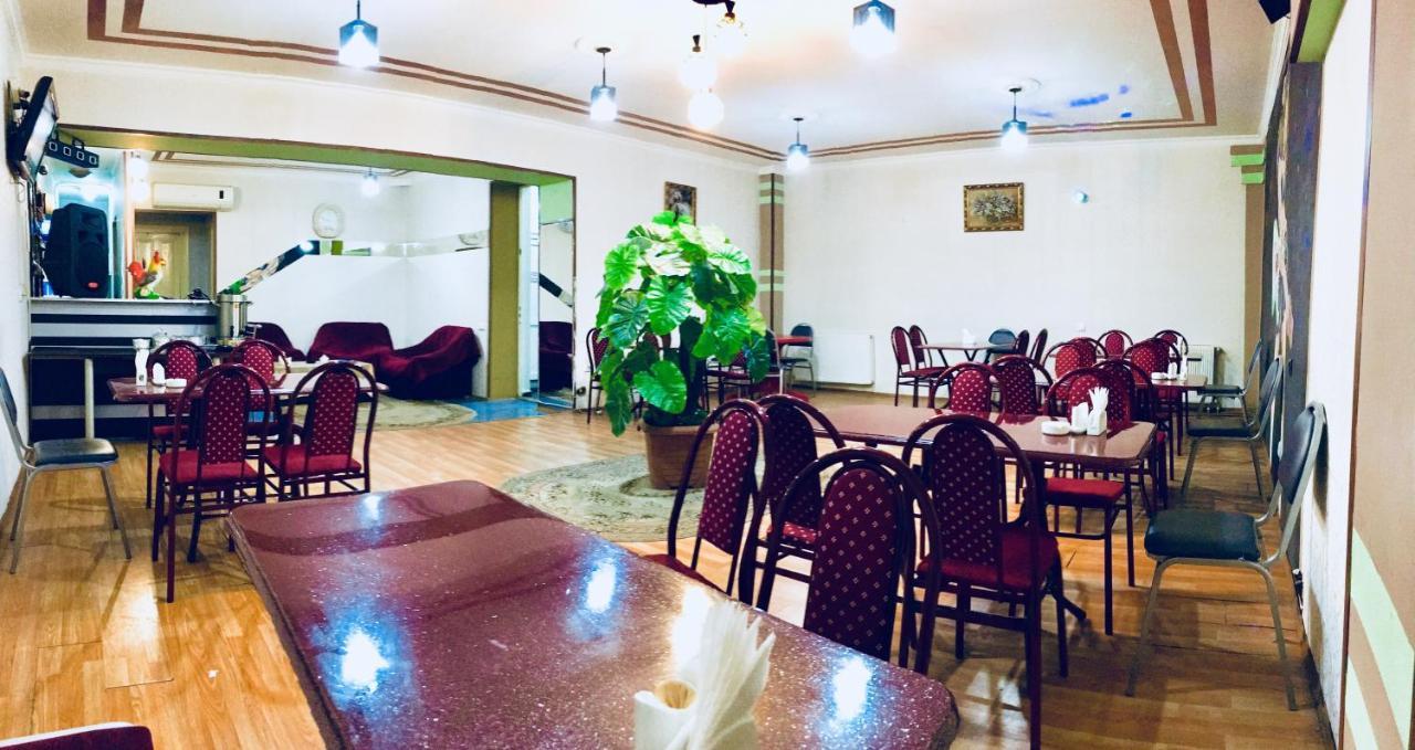 Hotel Nice ティビリシ エクステリア 写真