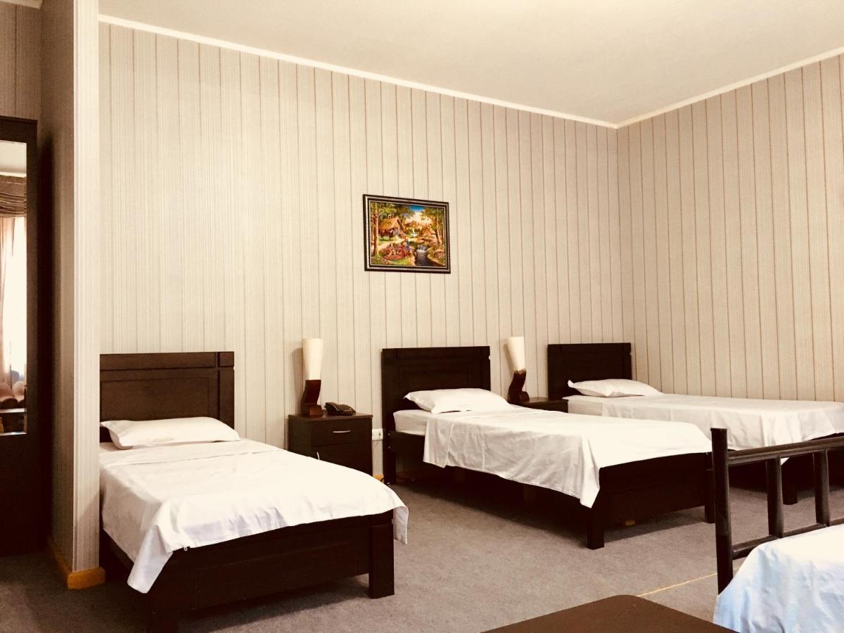 Hotel Nice ティビリシ エクステリア 写真