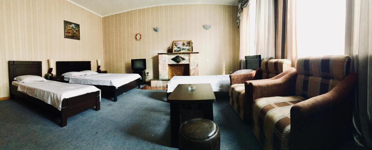 Hotel Nice ティビリシ エクステリア 写真