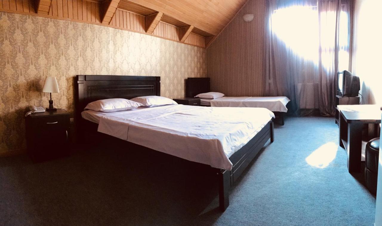 Hotel Nice ティビリシ エクステリア 写真