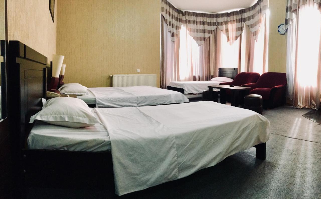 Hotel Nice ティビリシ エクステリア 写真