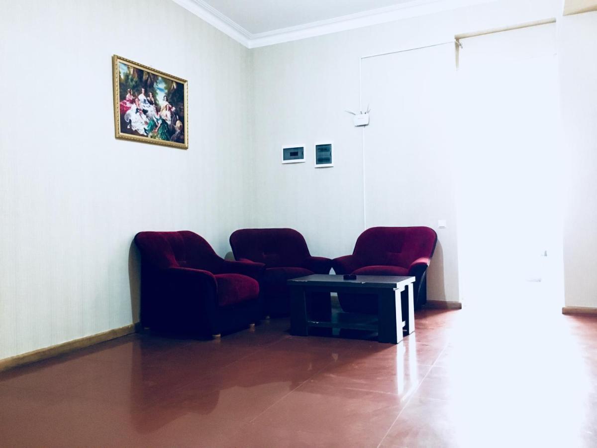 Hotel Nice ティビリシ エクステリア 写真