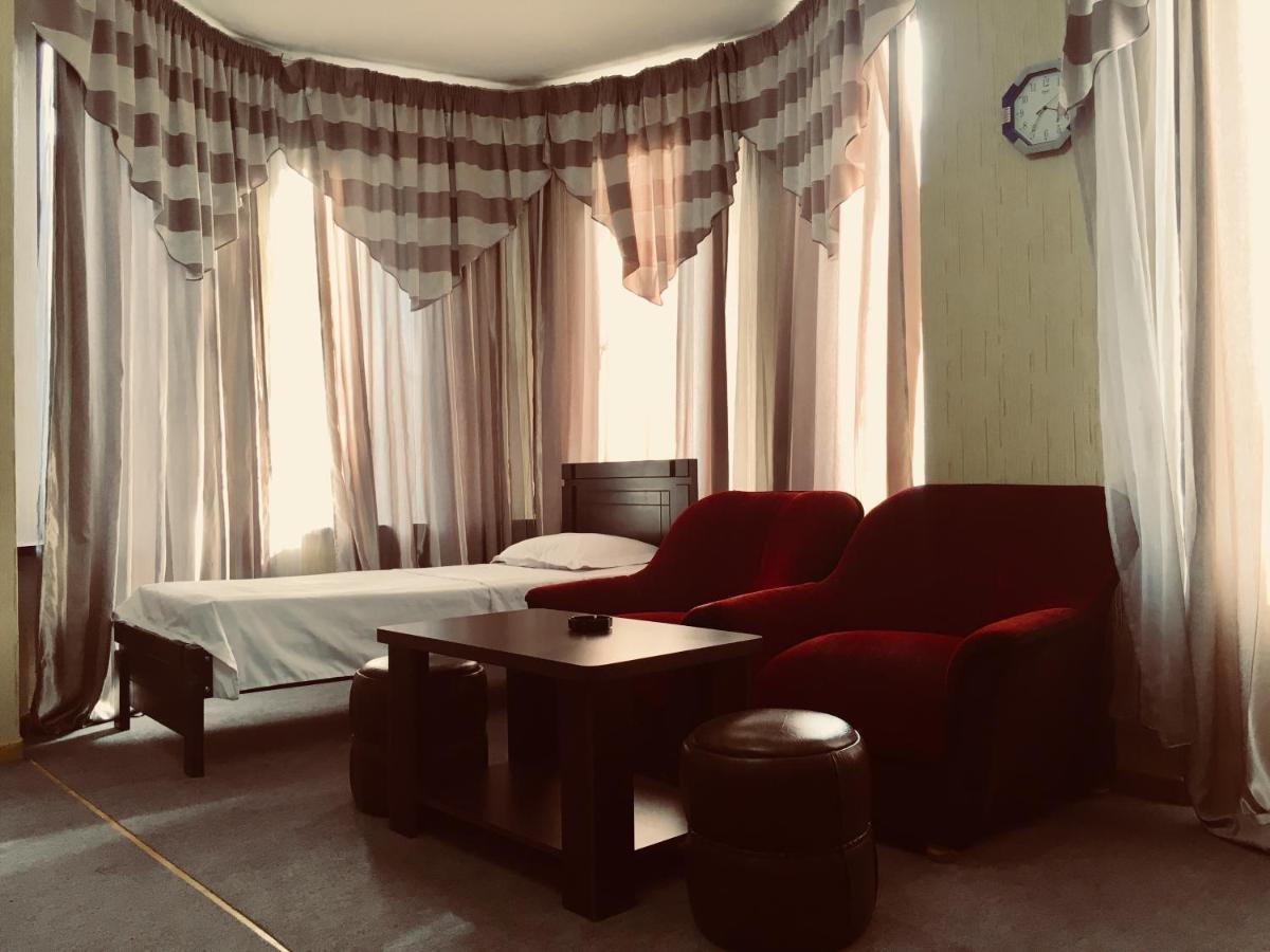 Hotel Nice ティビリシ エクステリア 写真